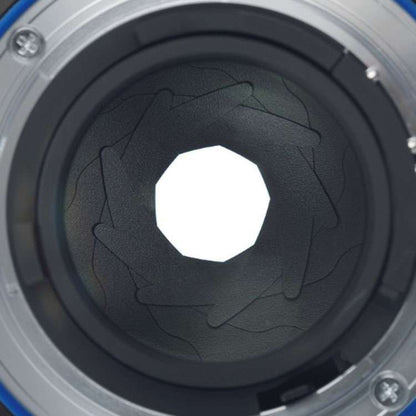 Zeiss ZE 50mm f2.0M Milvus - 3987