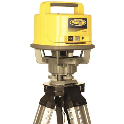 Spectra Precision Self-Leveling Laser Level with Receiver, C70 Rod Clamp, Alkaline Batteries, and Carry Case - LL500