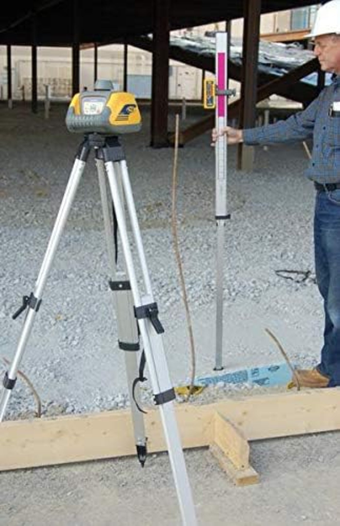 Spectra (HV101GC-3) Package with GR153 Grade Rod, Metric, HR320 Receiver, C59 Rod Clamp and System Case - HV101GC-3