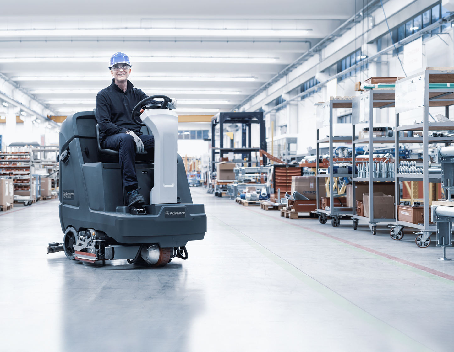 Advance Demo Unit Advance SC5000 | Ride On Floor Sweeper Scrubber | 32" | 37 Gallon | Cylindrical | Battery | 120 Hours