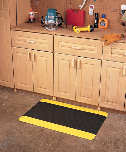 Wearwell Diamond-Plate SpongeCote UltraSoft Mat, 3' Width x 20' Length x 15/16" Thickness, Black/Yellow - 414.1516x3x20BYL