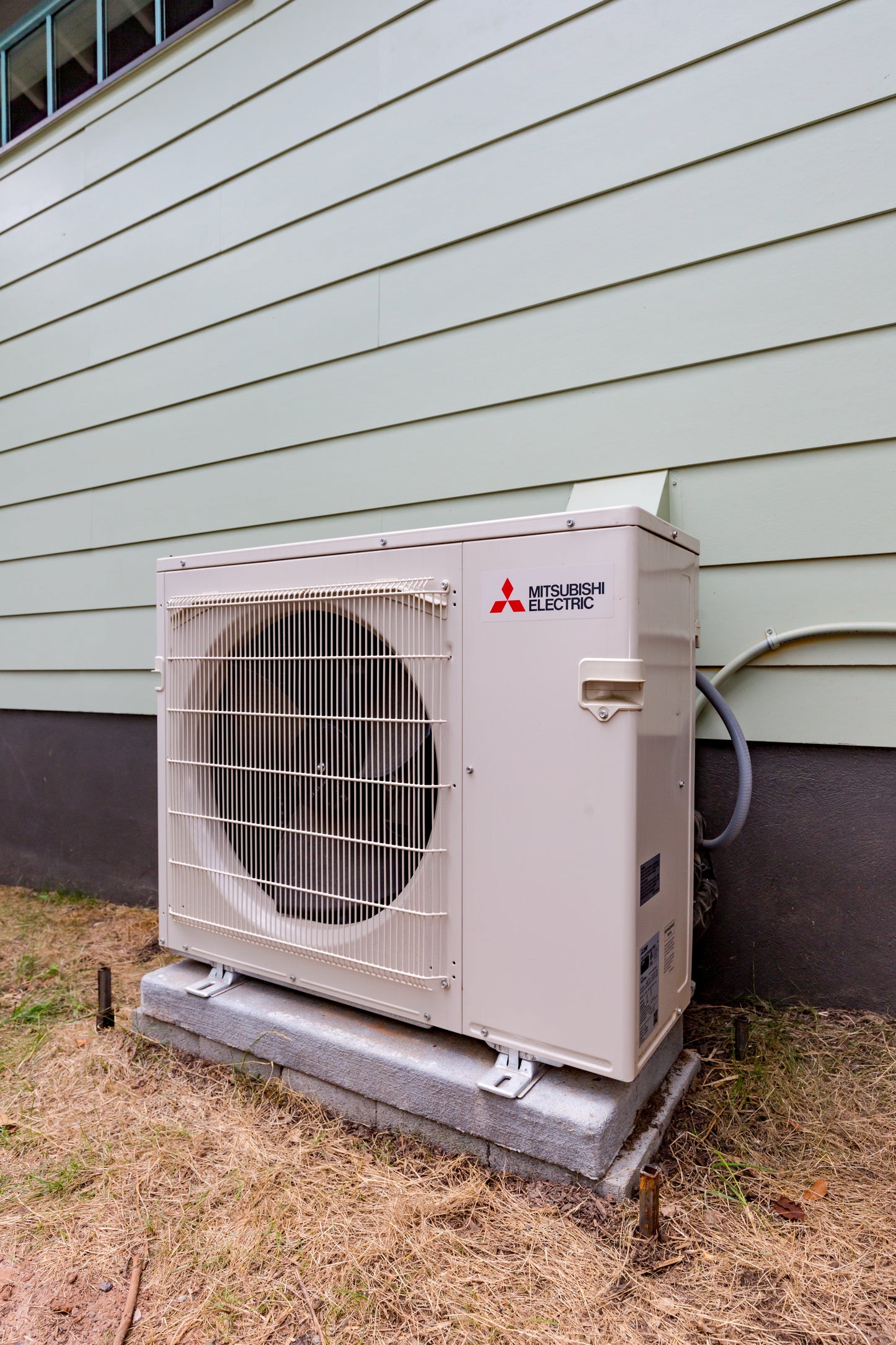 Mitsubishi MXZ-5D42NL 42,000 BTU 5-Zone Heat Pump Unit- R454B - MXZ5D42NL