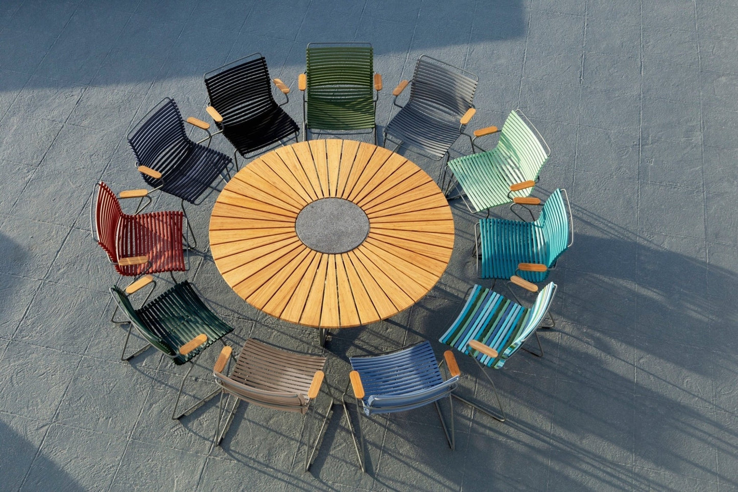 HOUE CIRCLE Outdoor Dining Table - Procure Décor