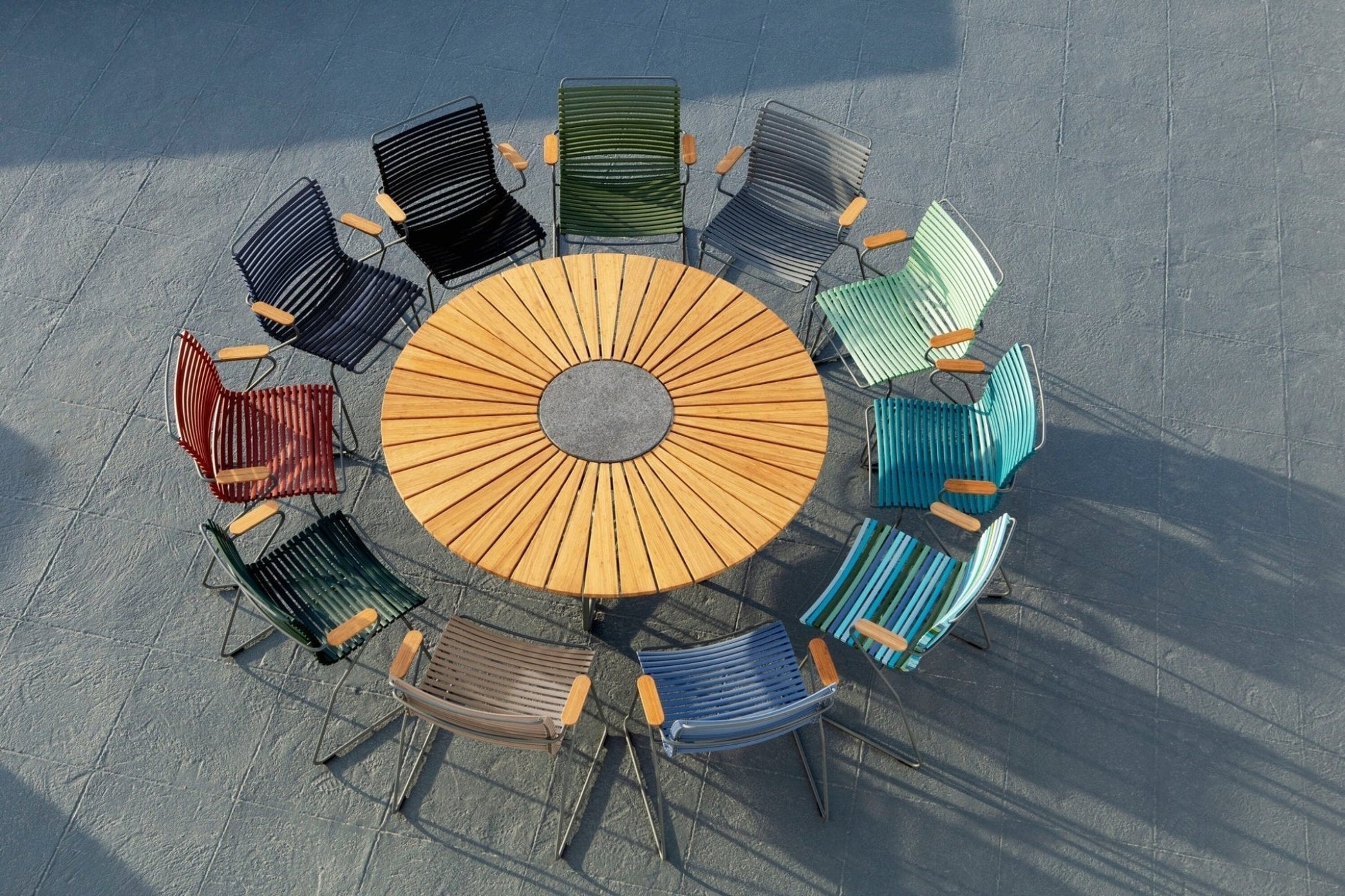 HOUE CIRCLE Outdoor Dining Table - Procure Décor