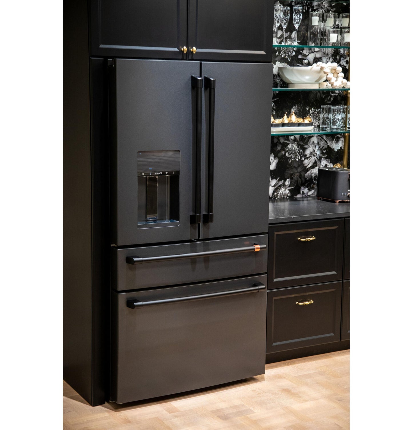 CAFE CVE28DP3ND1 CAFé™ ENERGY STAR® 27.8 Cu. Ft. Smart 4-Door French-Door Refrigerator Black