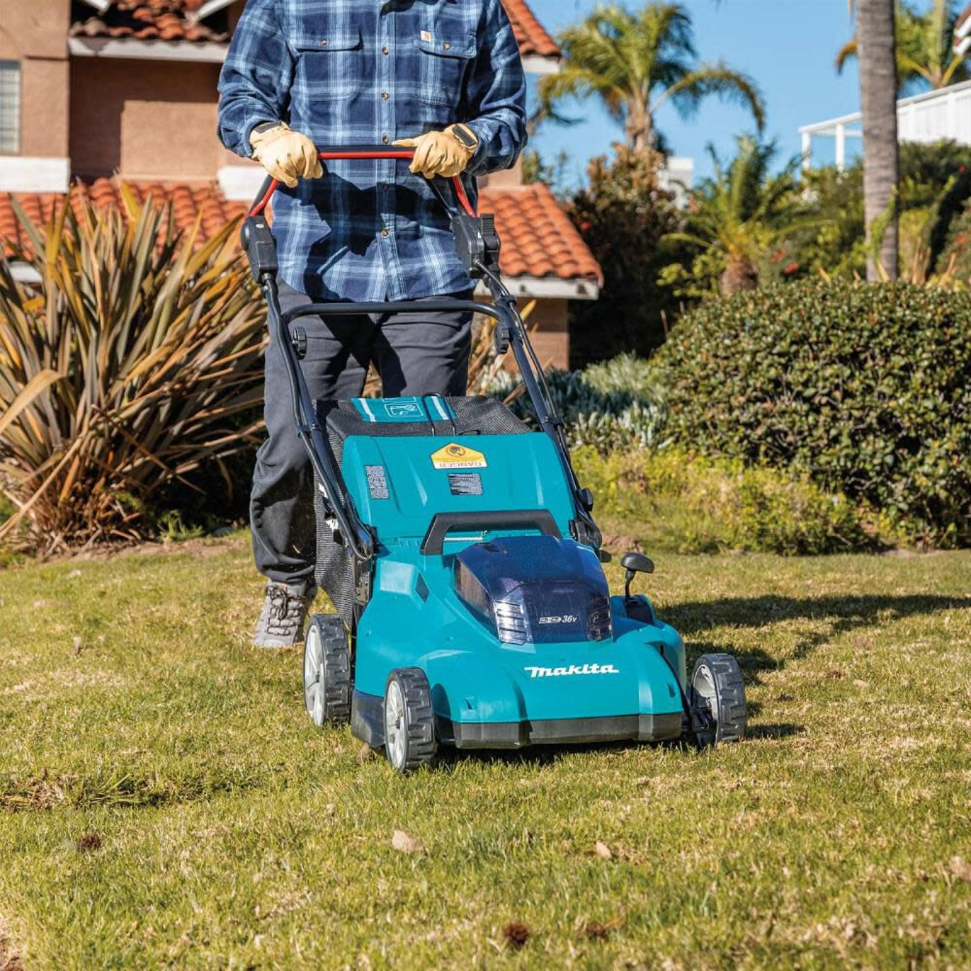 Makita  36V LXT 19 In. Lawn Mower Self-Propelled Kit with 4 Batteries - XML14CT1