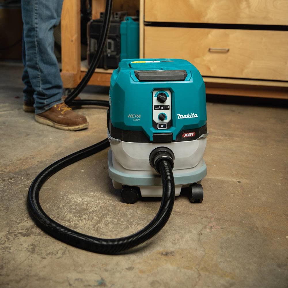 Makita (GCV02PMX) 40V Max XGT Brushless Cordless 2.1 Gallon HEPA Filter Dry Dust Extractor Kit